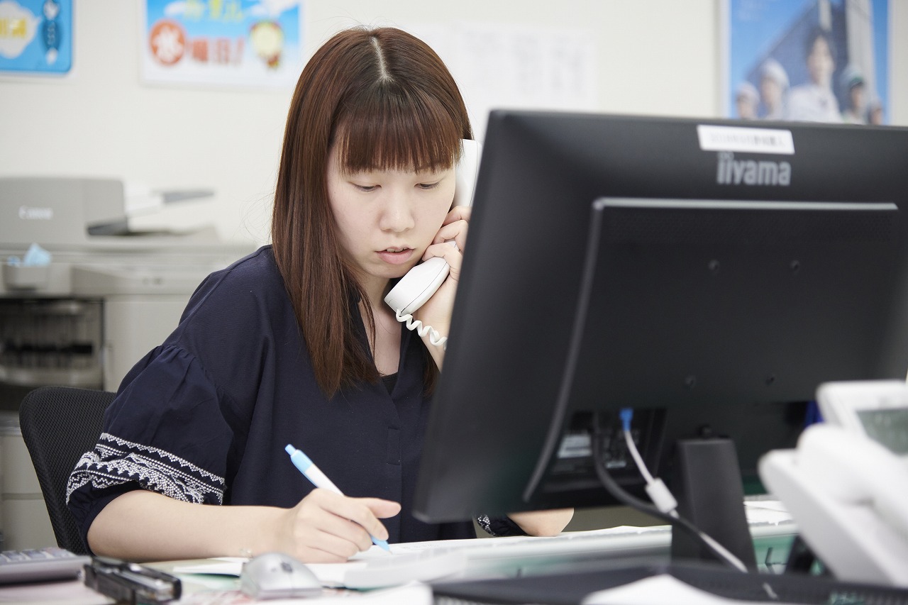 一日の仕事の流れ | 仕事を知る | 採用情報 | ベクセス株式会社